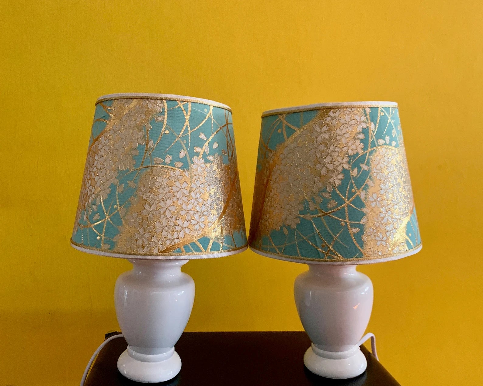 2 lamps in Japanese fabric