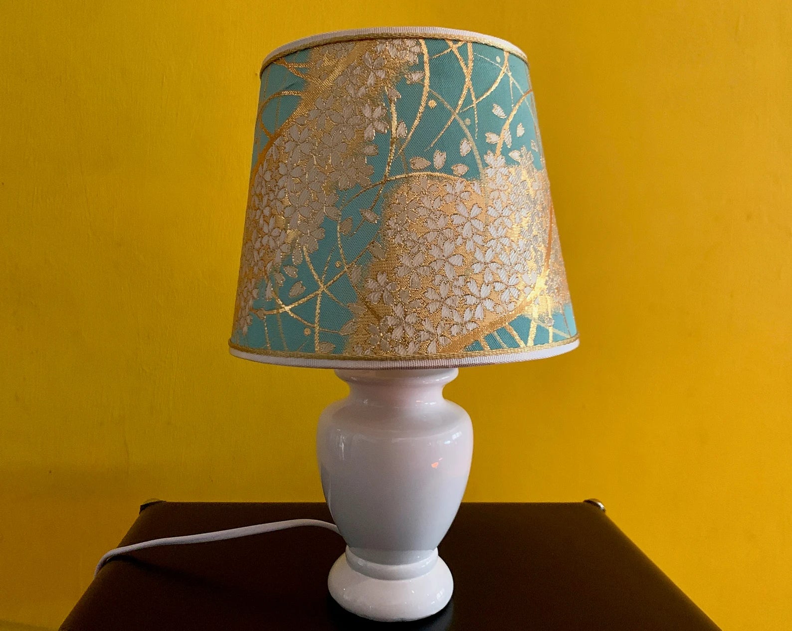 2 lamps in Japanese fabric
